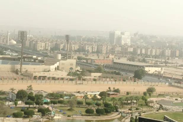 موجة حارة تضرب مصر… وتحذيرات من «أوقات الظهيرة»