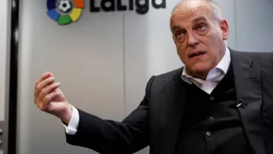 تيباس يهاجم رئيس ريال مدريد: لا يمكن الاستمرار بالكذب ولعب دور الضحية