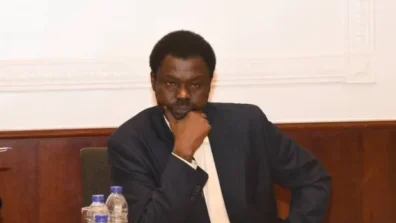 مناوي: حملنا السلاح «مجبورين»… والسودان ينهار تحت وطأة الحرب