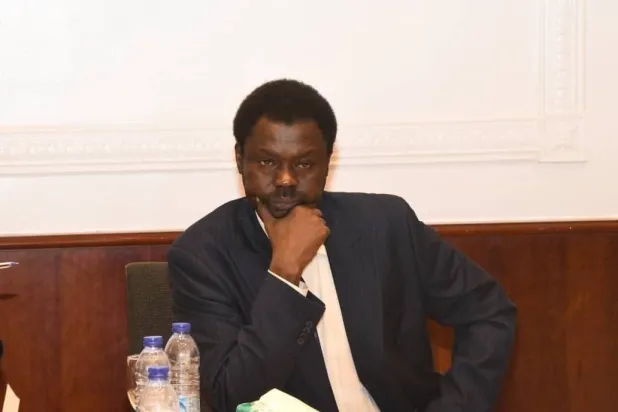 مناوي: حملنا السلاح «مجبورين»… والسودان ينهار تحت وطأة الحرب