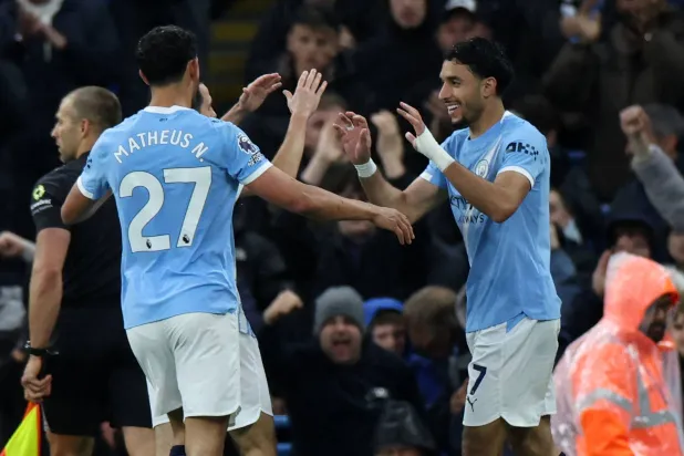 الدوري الإنجليزي: السيتي يعزز حظوظه في اللقب بثلاثية في بالاس