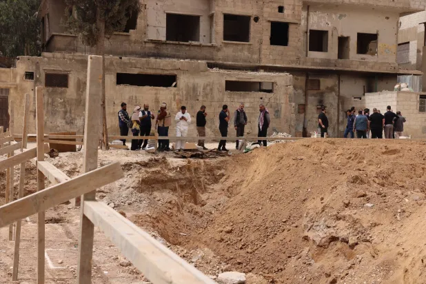 رفات بشري في مدرسة بمدينة دوما السورية