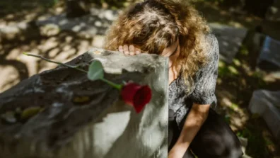 عندما يحزن القلب… كيف يتأثر جسدك؟