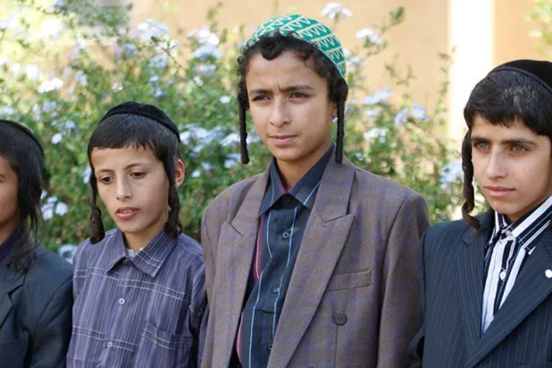 أسرة أقدم سجين يهودي لدى الحوثيين تنتظر حريته