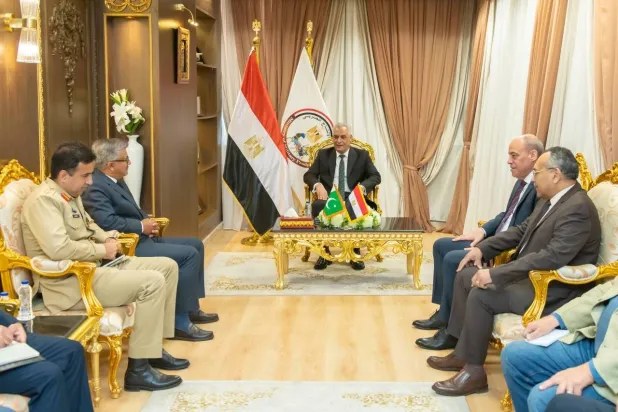 مصر وباكستان تعززان تعاونهما العسكري بتدشين صناعات دفاعية