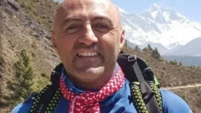 متسلق جبال فلسطيني يحمل أحلام أطفال غزة إلى أعلى قمة في العالم