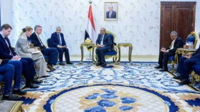 الصبيحي يتهم الحوثيين بتهديد الملاحة وخدمة أجندة إيران