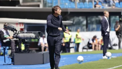 كونتي يقترب من الرحيل عن نابولي بسبب منتخب إيطاليا