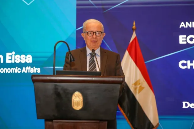 هل دخلت مصر منطقة «الخطر» في ملف الديون؟