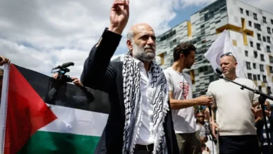 لجنة استشارية فرنسية ترفض ترحيل الناشط الفلسطيني رامي شعث