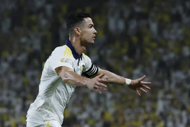 رونالدو يهدي «النصر» لقب الدوري السعودي للمحترفين
