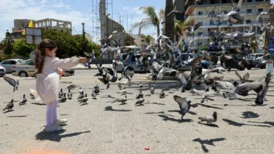 الجيش الإسرائيلي ينذر بإخلاء مبنيين في منطقة صور بجنوب لبنان
