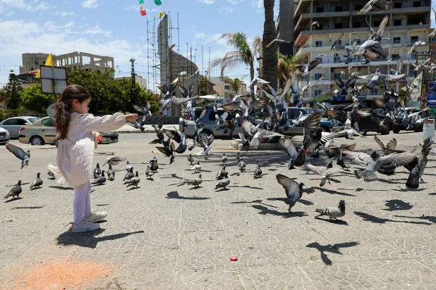 الجيش الإسرائيلي ينذر بإخلاء مبنيين في منطقة صور بجنوب لبنان