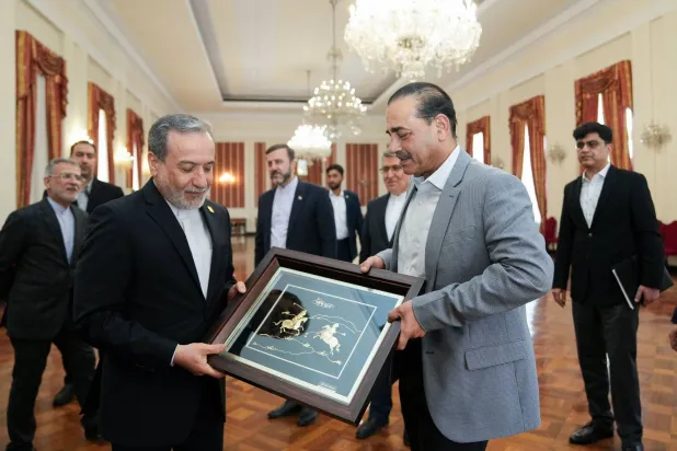 الصبر الباكستاني يثمر «اتفاقاً مؤقتاً»