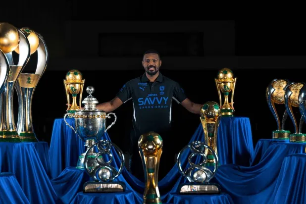 كريري يغادر الهلال بعد 7 أعوام و15 بطولة
