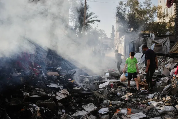 مسعفون: قصف إسرائيلي يقتل طفلة وامرأة في غزة
