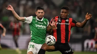 الدوري الفرنسي: سانت إتيان ونيس يكتفيان بتعادل سلبي في ذهاب الملحق