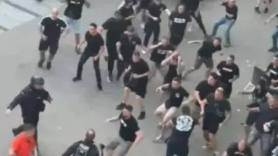 اشتباكات بين جماهير كريستال بالاس ورايو فاييكانو في لايبزيغ
