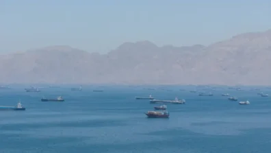 كوريا الجنوبية ستستدعي السفير الإيراني على خلفية مهاجمة سفينة بمضيق هرمز