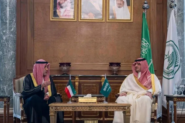وزيرا داخلية السعودية والكويت يستعرضان التنسيق الأمني