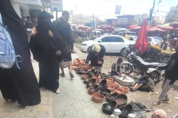 أزمات المعيشة تسلب القرى اليمنية فرحتها بالعيد