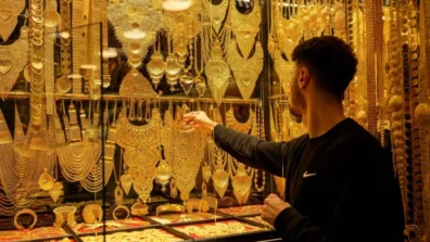 الذهب يهبط لأدنى مستوى في شهرين بضغط من التصعيد بين واشنطن وطهران