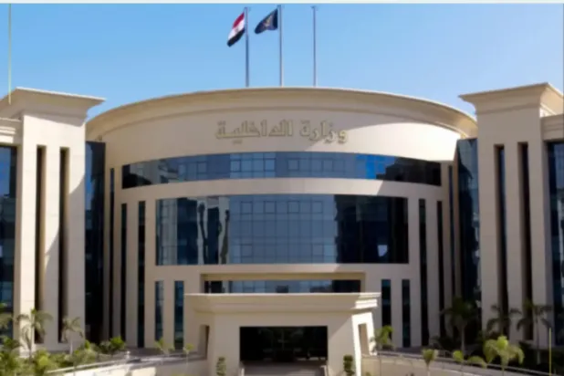 ملاحقة تجار العملة في مصر… مساعٍ مستمرة لاستقرار سوق الصرف
