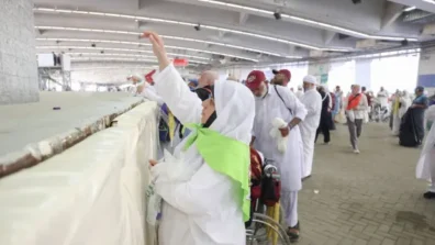 الحجاج يتمّون مناسك أول أيام التشريق… والمتعجّلون يتأهبون للمغادرة
