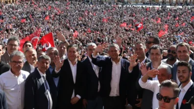 تركيا: انقسام حزب «الشعب الجمهوري» ينتقل إلى الشارع