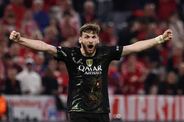 كفاراتسخيليا نجم باريس أفضل لاعب في دوري الأبطال