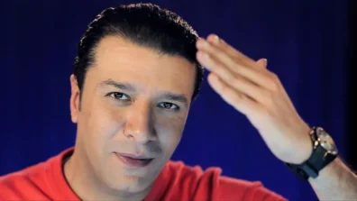 مصطفى كامل برسالة غاضبة عن الكذب والخيانة