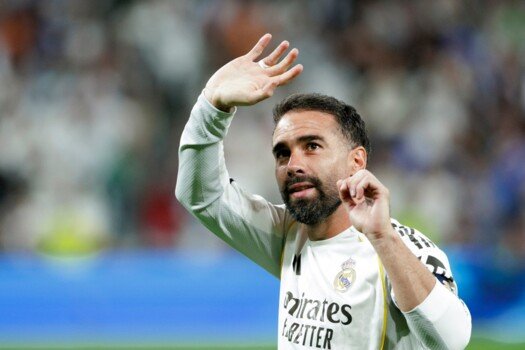 كارفخال لا ينوي الاعتزال بعد ريال مدريد