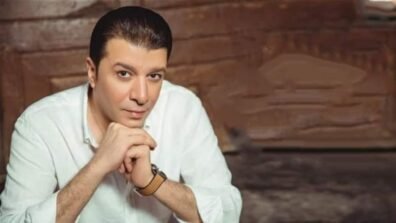 مصطفى كامل يبكي في حفل تأبين هاني شاكر  ويكشف تفاصيل آخر مكالمة قبل وفاته
