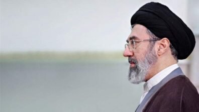عقارب الساعة لن تعود إلى الوراء.. خامنئي: نظام جديد للعالم!