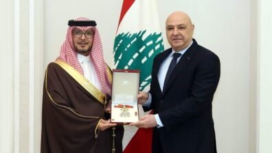 الرئيس عون قلّد السفير السعوديّ وسام الأرز الوطنيّ