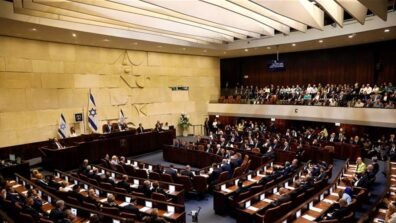 الكنيست الإسرائيلي يقرّ قانونا لمحاكمة فلسطينيين شاركوا بهجوم السابع من تشرين الأول