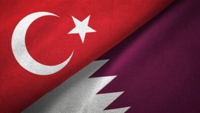 رئيس الوزراء القطري ووزير الخارجية التركي يبحثان جهود خفض التصعيد وتثبيت وقف إطلاق النار