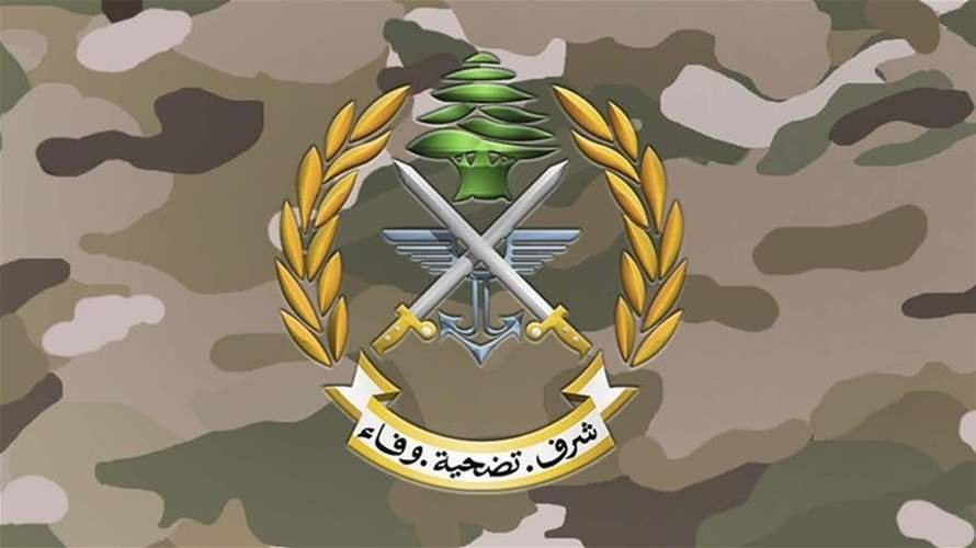 الجيش: توقيف ٣ مواطنين لحيازتهم أسلحة وآخر لارتكابه جرائم منها إطلاق النار على عسكري وضبط كمية من المخدرات
