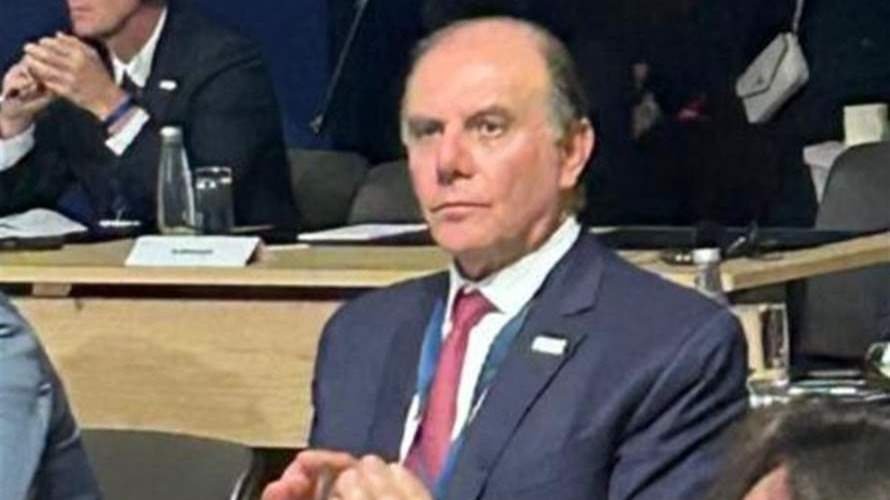 حاكم مصرف لبنان يشارك في مؤتمر دولي بباريس ويؤكد التزام تعزيز الشفافية ومكافحة التمويل غير المشروع