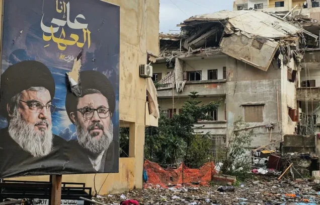 انتحار مؤجل لنصف دولة ومفاوضات على رصيف الموت لنصفها الآخر