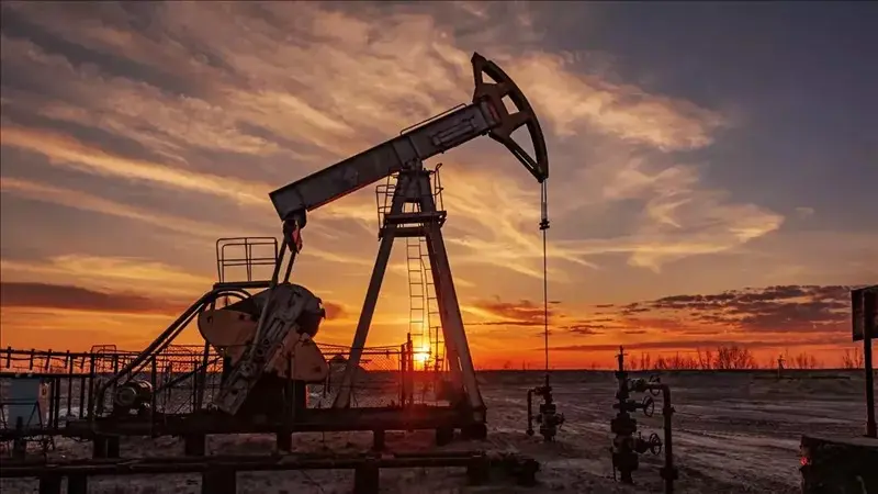 النفط يتراجع بأكثر من 5% رغم الضربات الأميركية الجديدة على إيران