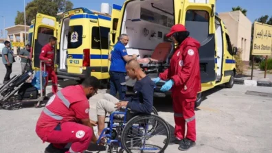 عراقيل إسرائيلية تقيّد عبور العدد المتفق عليه يومياً من «رفح»