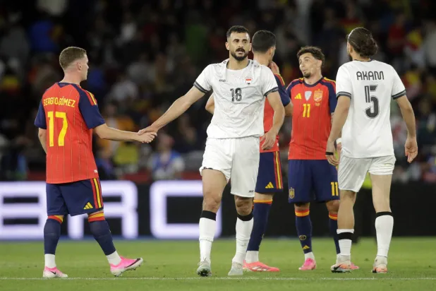 مونديال 2026: منتخب العراق يصل إلى شيكاغو… والسلطات تحتجز أيمن حسين 7 ساعات في المطار