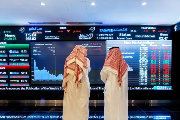 مؤشر السوق السعودية يغلق باللون الأخضر مستفيداً من مكاسب النفط والاتصالات