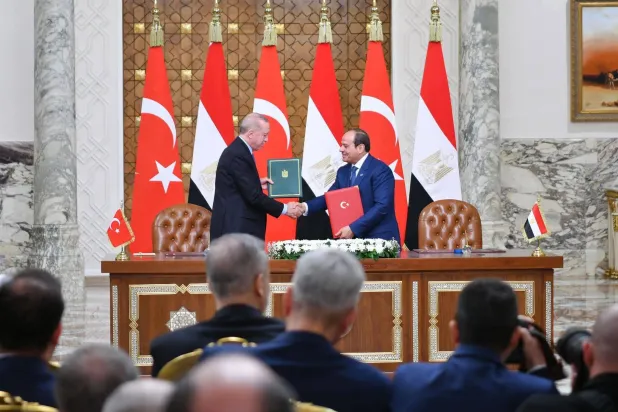 «حرب إيران» تدفع التعاون العسكري بين مصر وتركيا… وإسرائيل قلقة