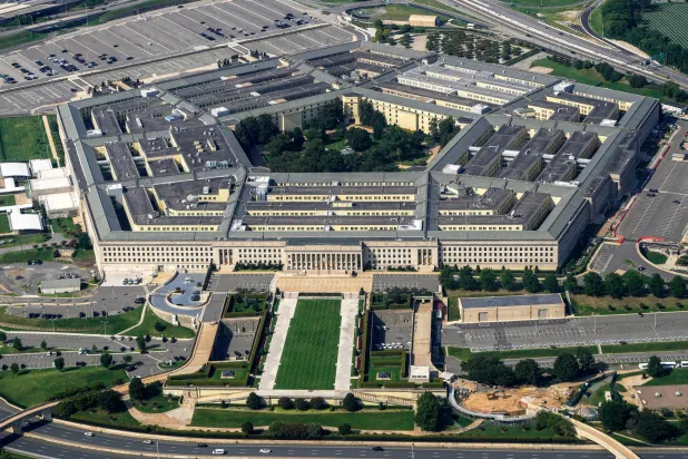 البنتاغون يتهم «علي بابا» و«بايدو» وشركات أخرى بمساعدة الجيش الصيني