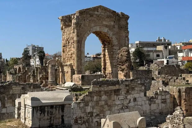 معالم جنوب لبنان الأثرية مهدَّدة بالقصف والنسف الإسرائيليين