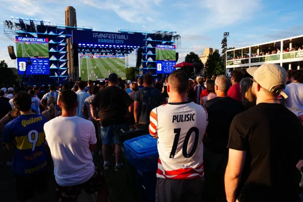 حمى المونديال تشعل وسط مانهاتن… وعمدة نيويورك يحفز الجماهير