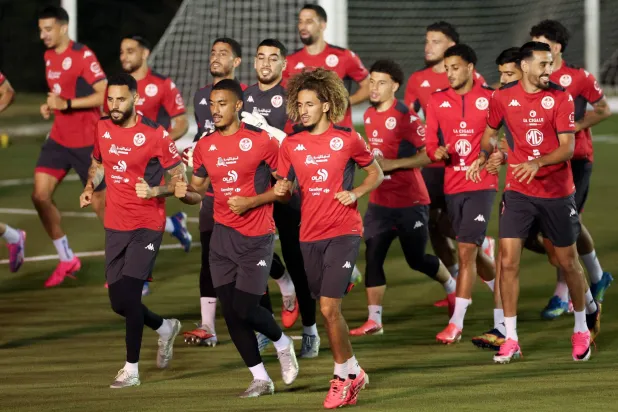 تونس تبدأ حلم التأهل للأدوار الإقصائية بمواجهة السويد