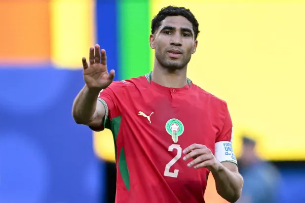 حكيمي يعادل رقم أومام بيك وجيان التاريخي في كأس العالم